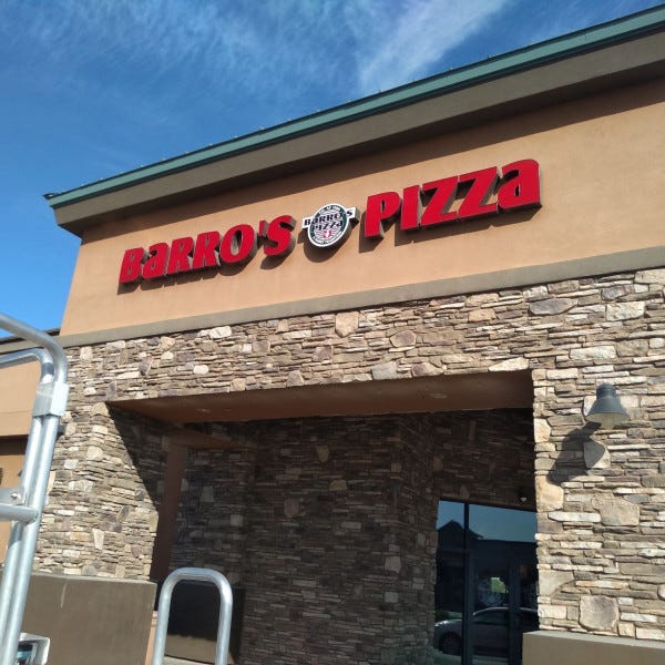 Building Signs-Barro\'s Pizza