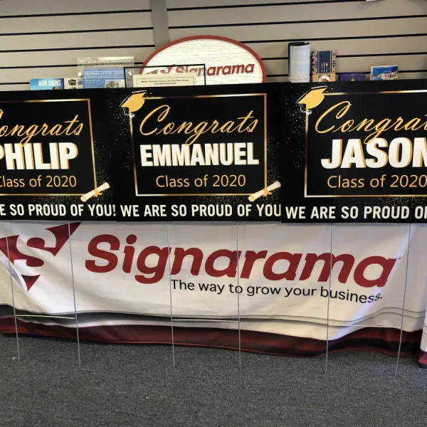 Grad Lawn Signs (3)_Roseland