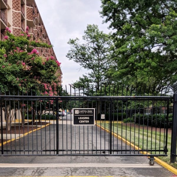 Exterior Aluminum Framed Fence Signsignarama Silver Springcapitol Park Plaza Swsmall