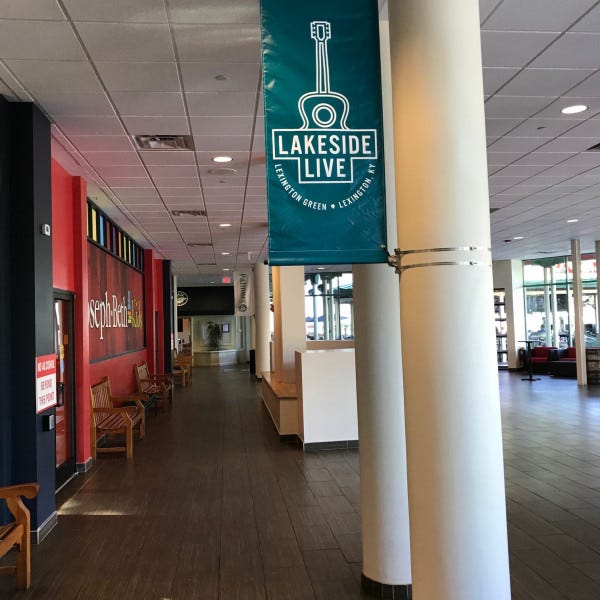 Lakeside Live Boulevard Banner