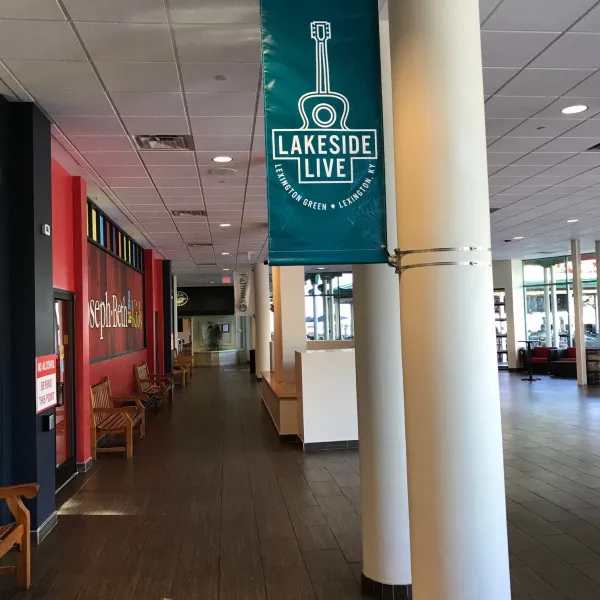 Lakeside Live Boulevard Banner
