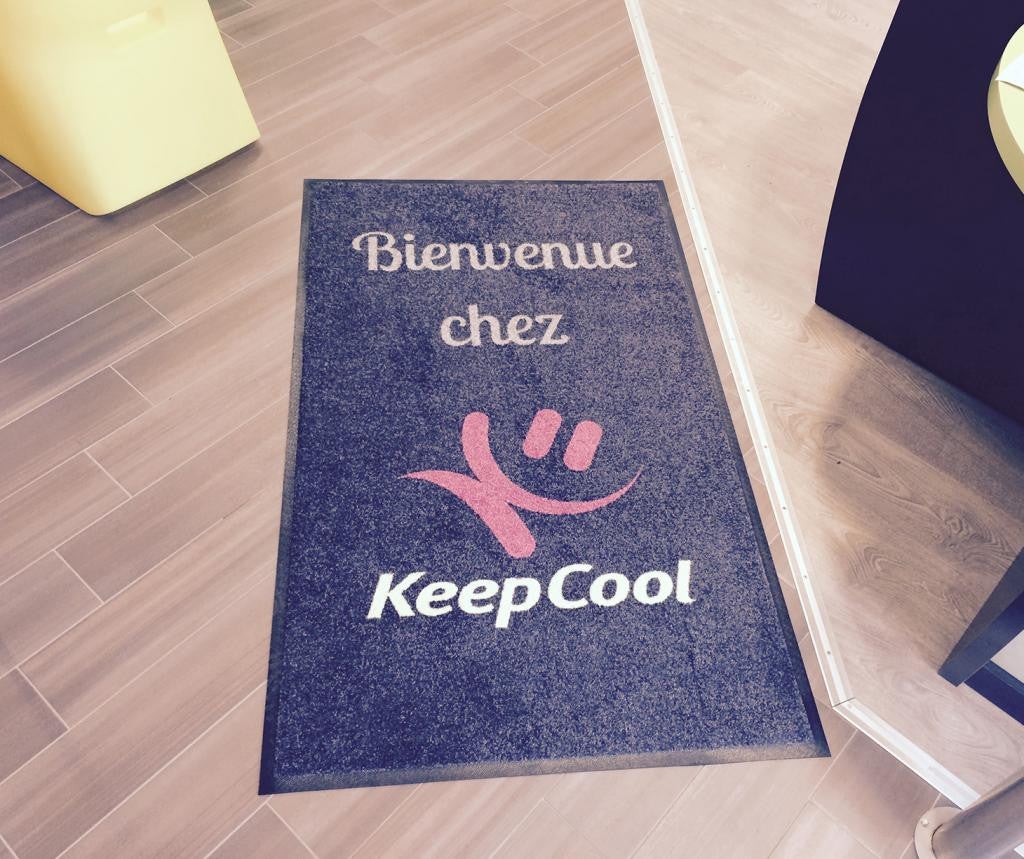 TAPIS PERSONNALISES - LOGOTAGE DE TAPIS D'ACCUEIL by SIGNARAMA MONTPELLIER
