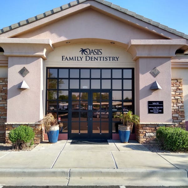 Building Sign-Oasis Family Dentistry
