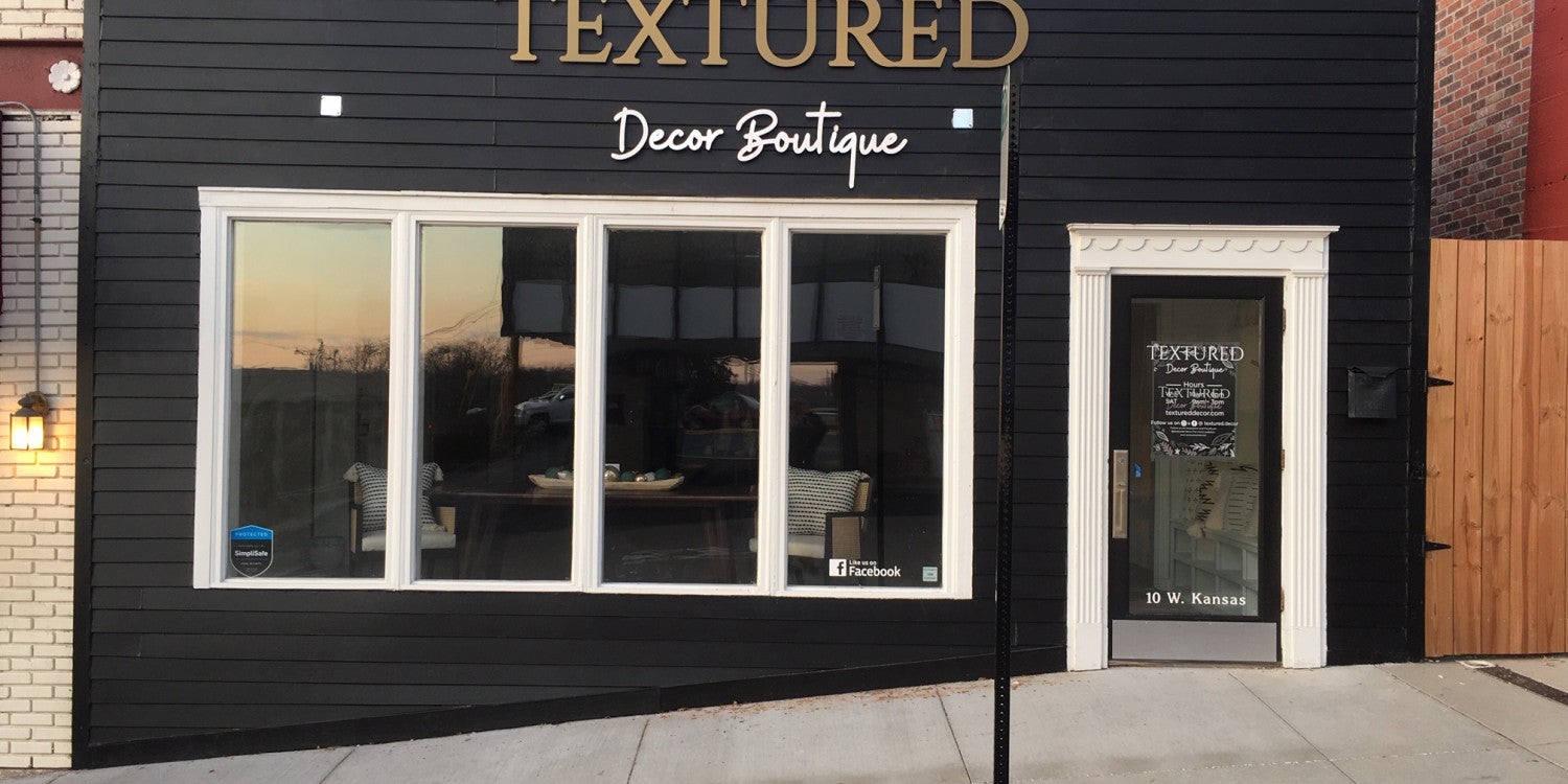 Dimensional Lettering