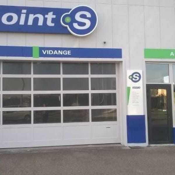 Enseigne lumineuse pose par Signarama valence ( pose panneau panneaux et signalisation), creation et pose marquage vitrine publicité Point S.