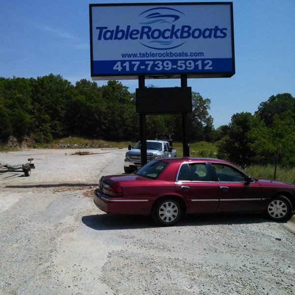 Pylon Sign - Springfield, MO