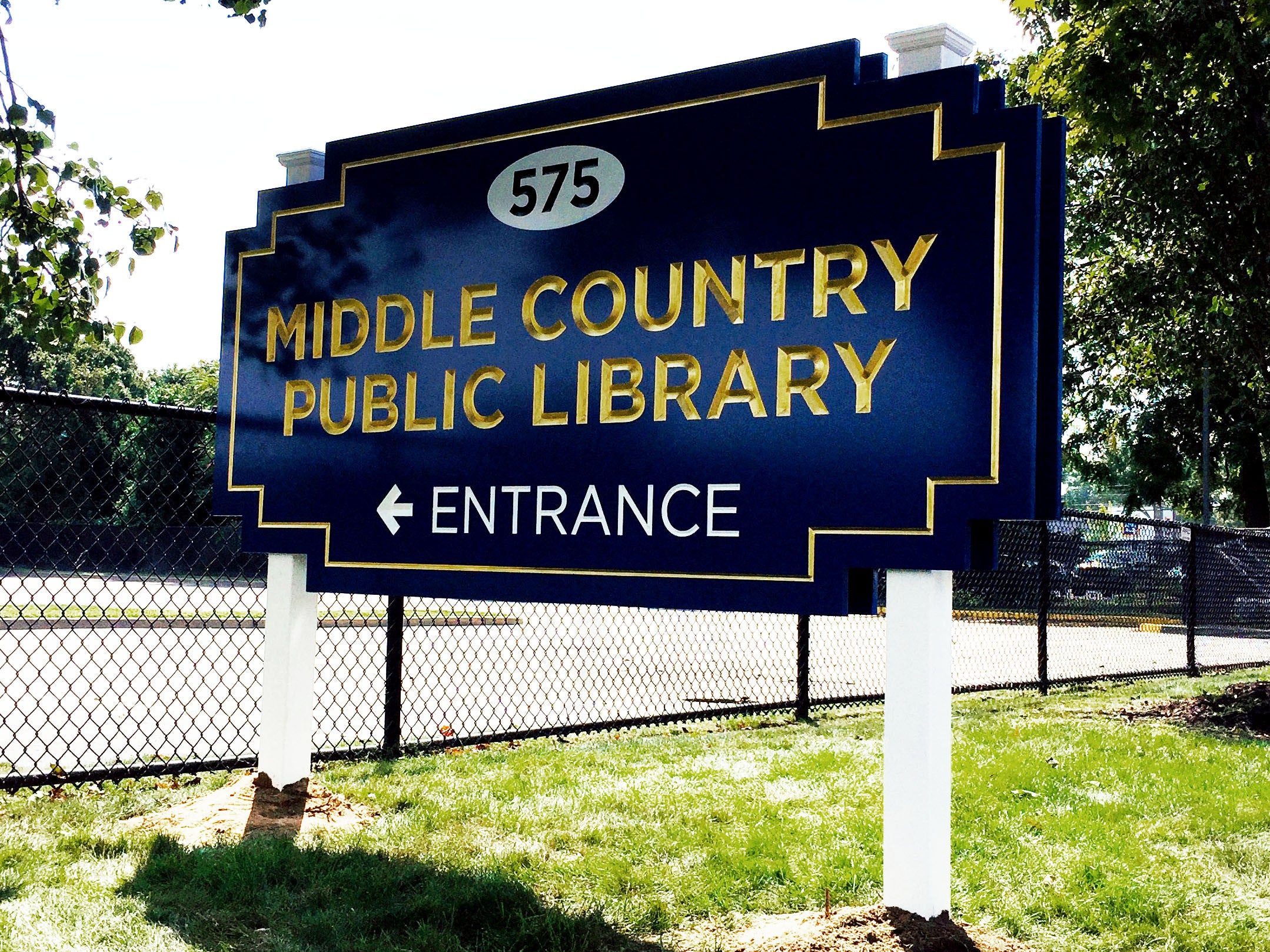 How Do I Choose the Right Signage for My Business?