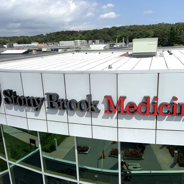 Channellettersstonybrookmedicinesteelequities500commack7