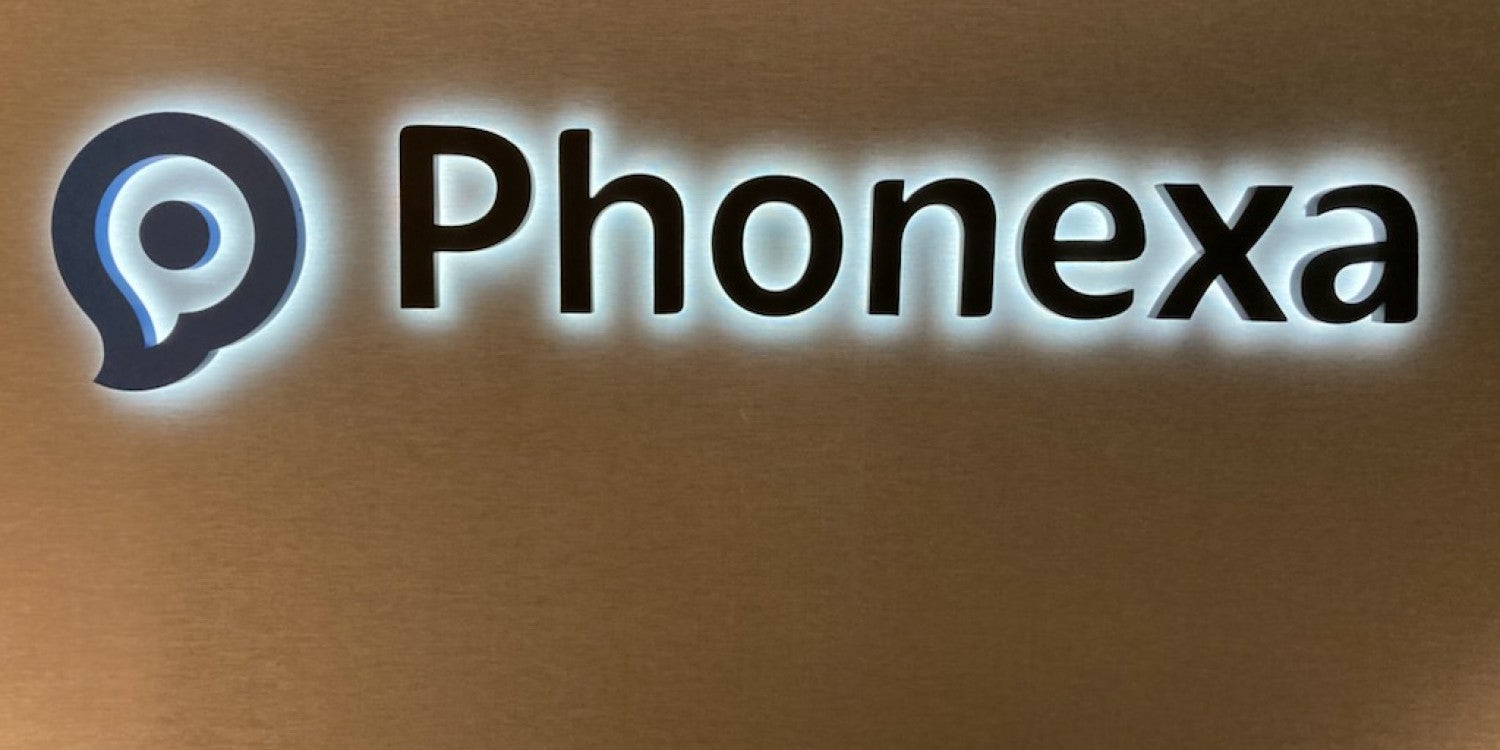 Illuminated & Lighted Signs