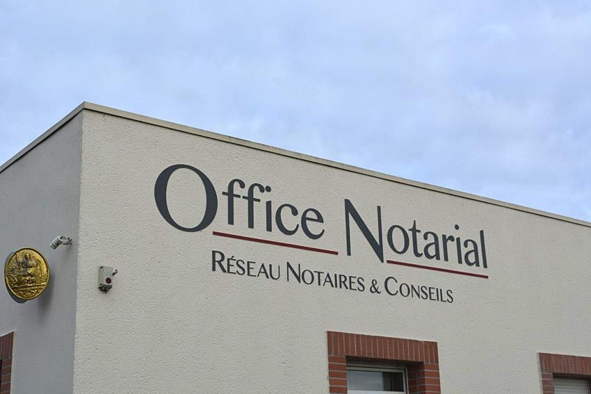 ENSEIGNE NOTAIRES - OFFICE NOTARIALE