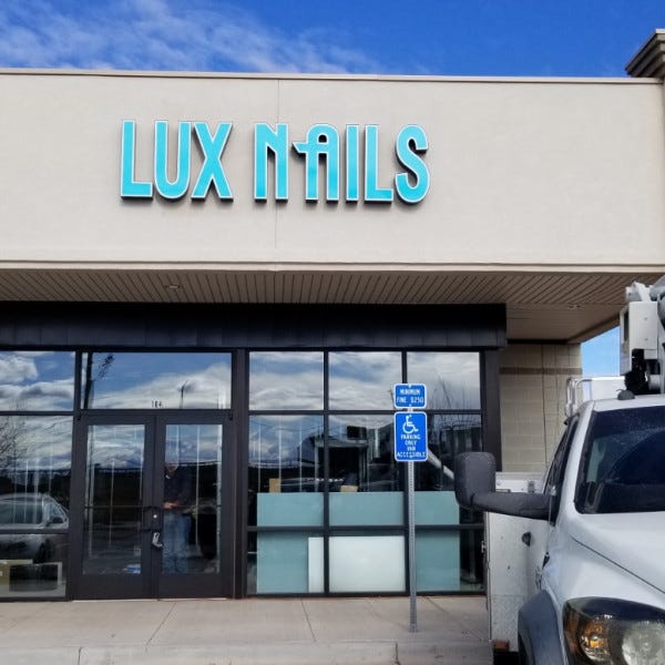 Building Sign-Lux Nails