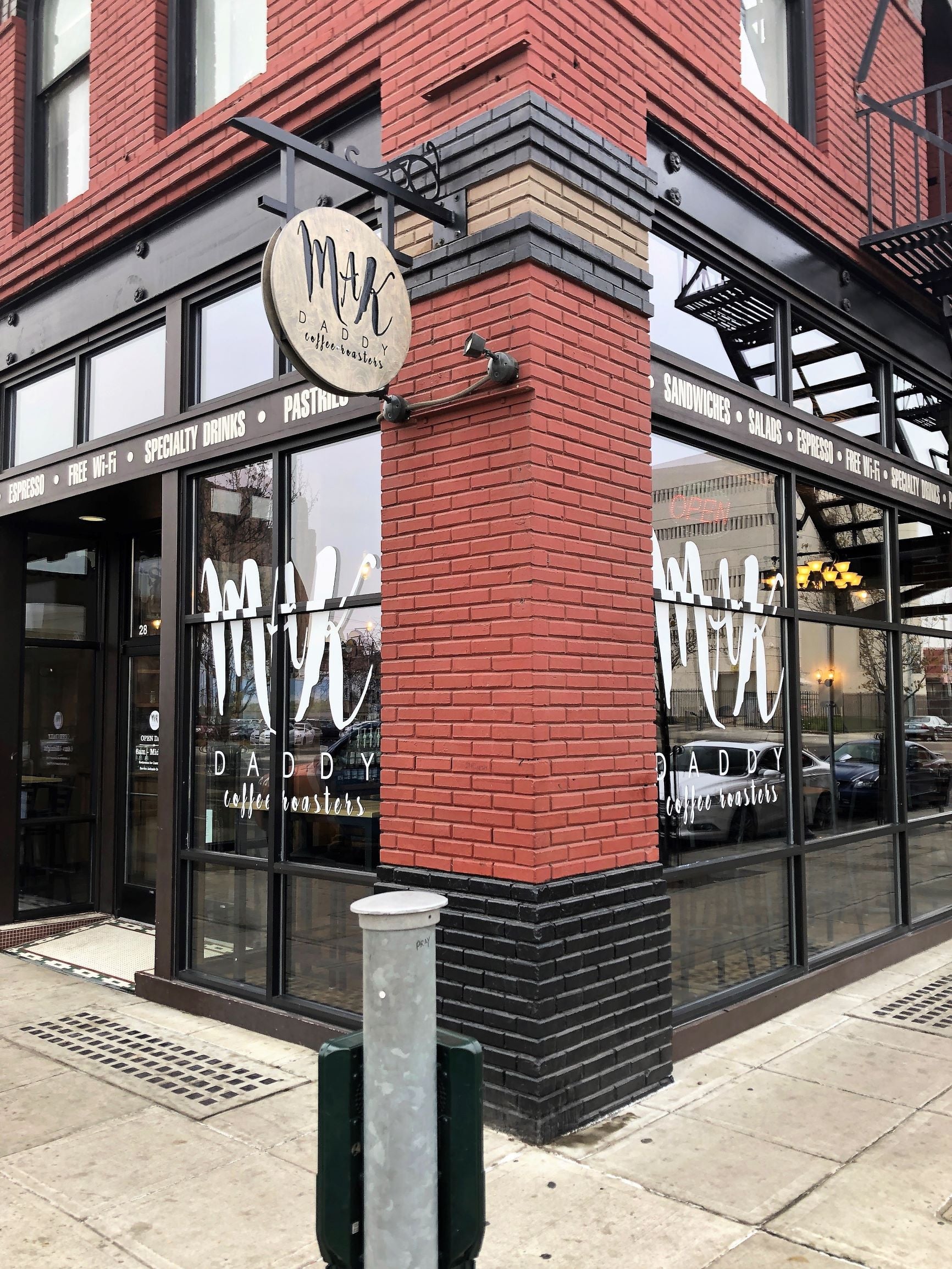 Building & Commercial Signs