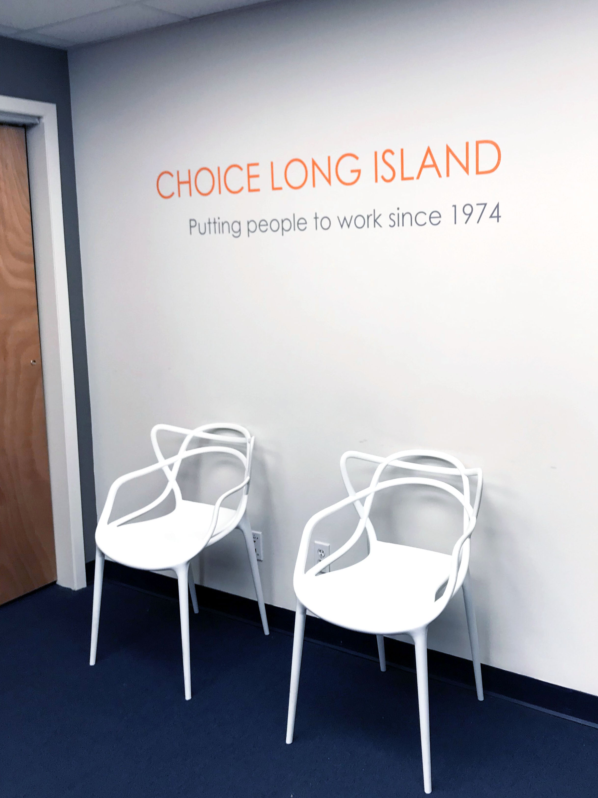 How Do I Choose the Right Signage for My Business?