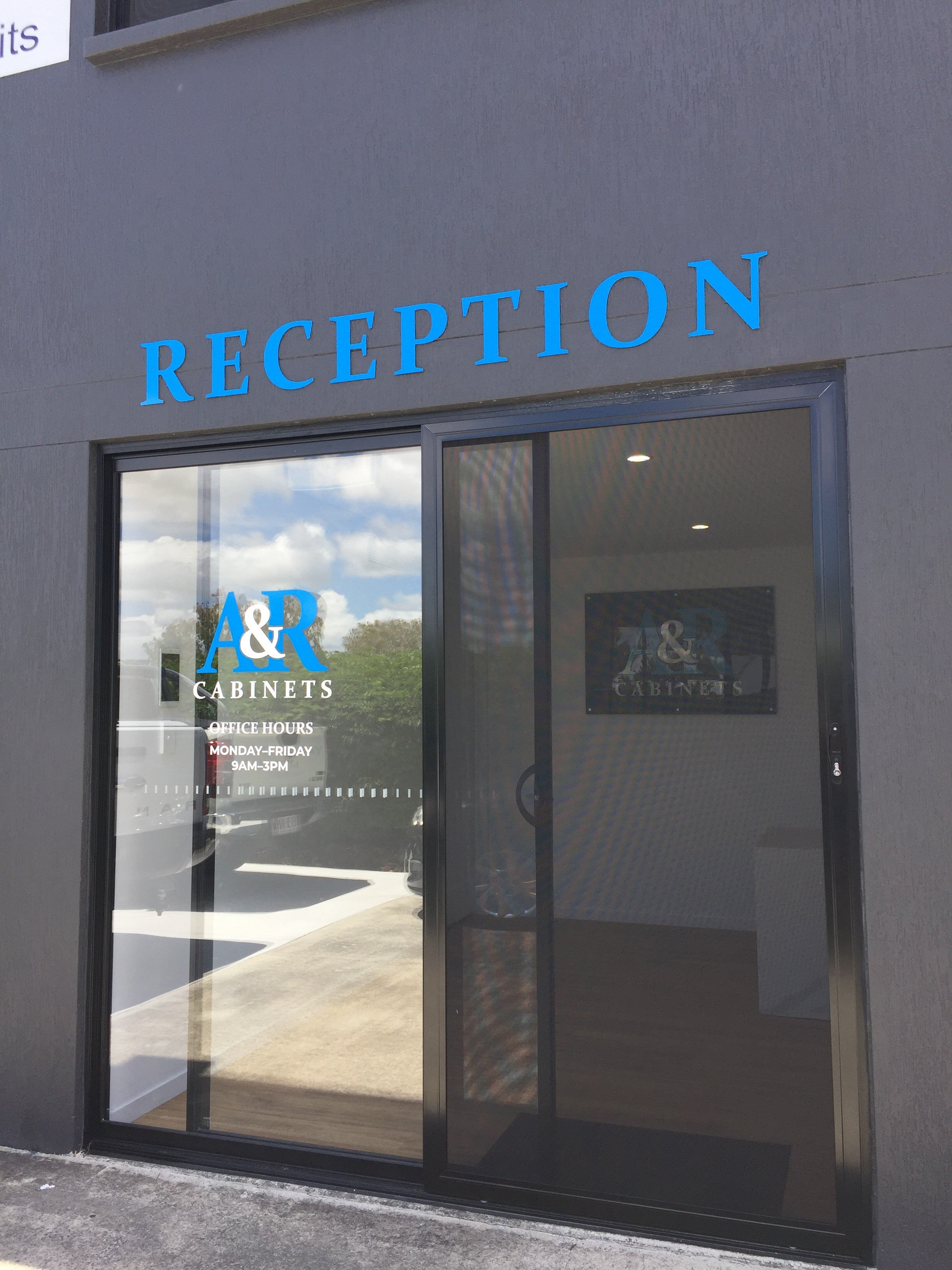 A&R Cabinets - Signarama Burleigh Heads Gold Coast