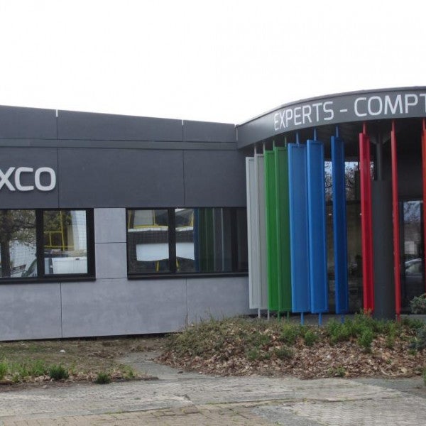Enseigne en lettres relief laquées avec rétro éclairage. Sobriété, respect de la charte Exco pour Etre Vu et Reconnu.- CLERMONT FERRAND