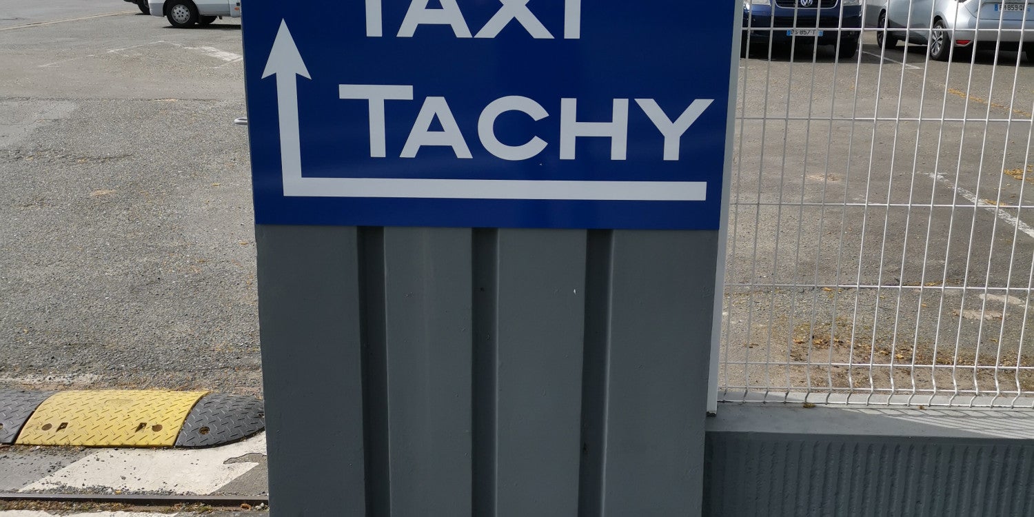Panneau signalétique