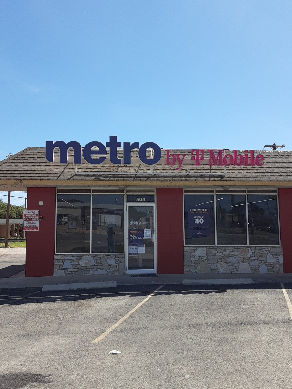 Custom Outdoor Signs for Business