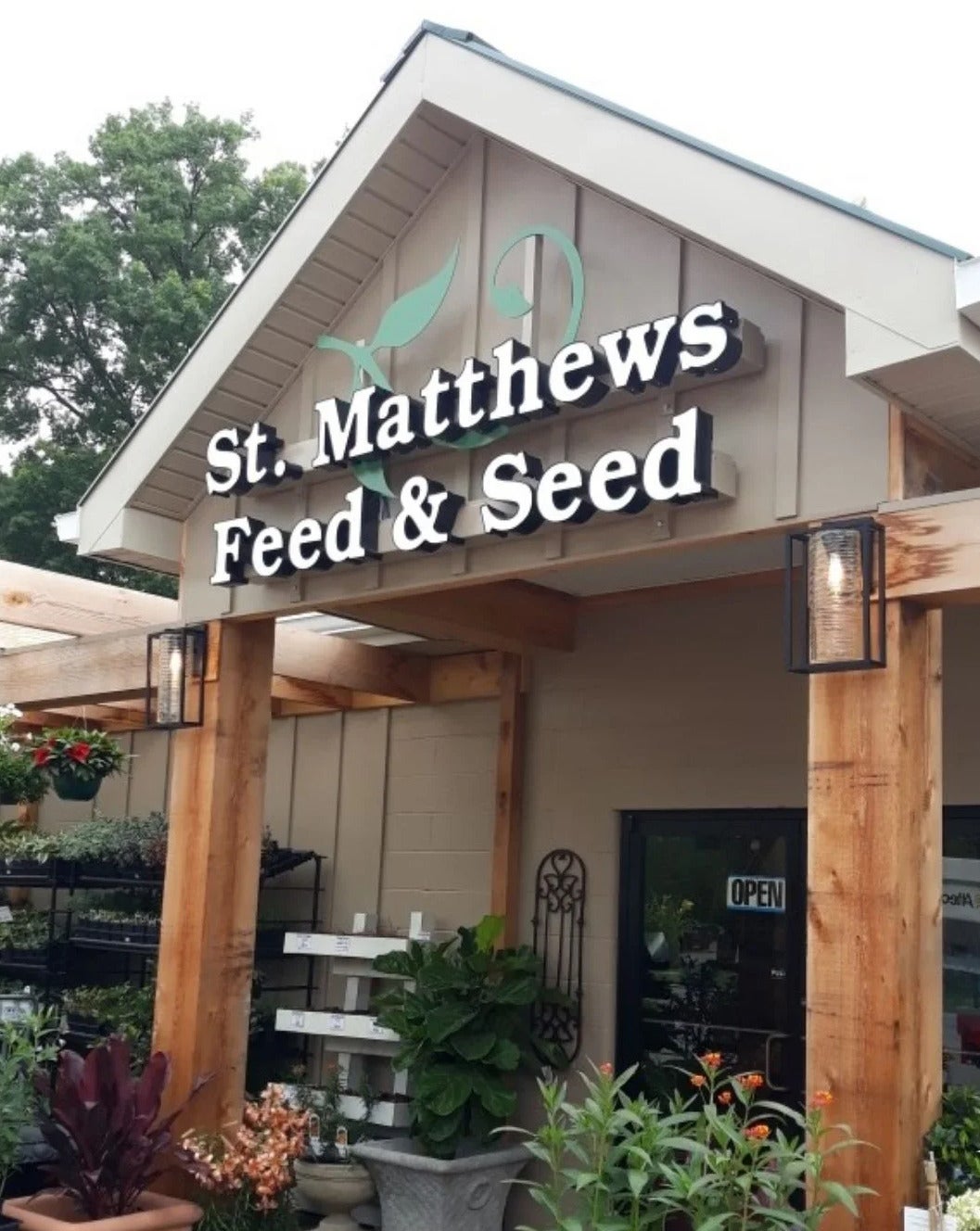 Custom Outdoor Signs for Business