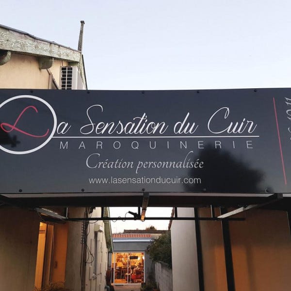 Enseigne avec panneaux aluminium et impression Conception, fabrication Signarama Bordeaux Sud, devis bordeauxsud@signarama.fr- TALENCE