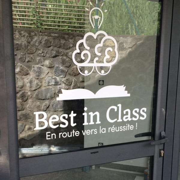 Habillage vitrine , marquage vitres , Lettrage vitres par Signarama La Réunion - STE THERESE