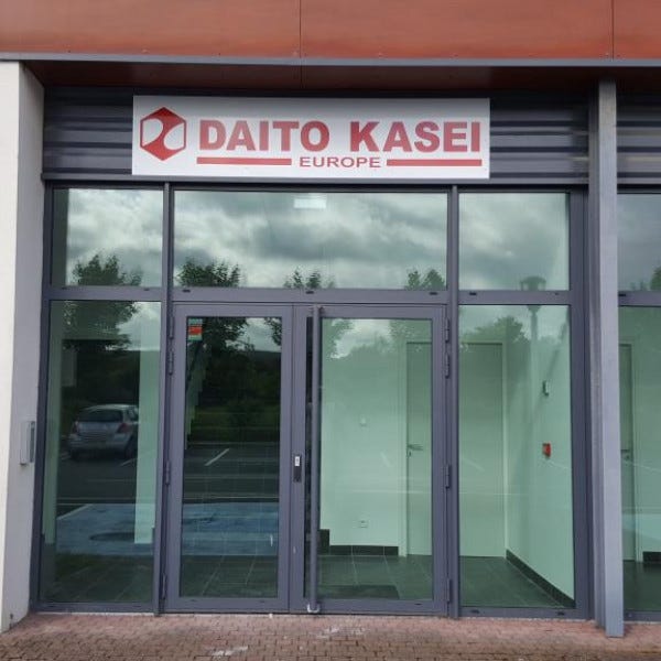 Lettrages adhésifs sur panneau- TAVERNY