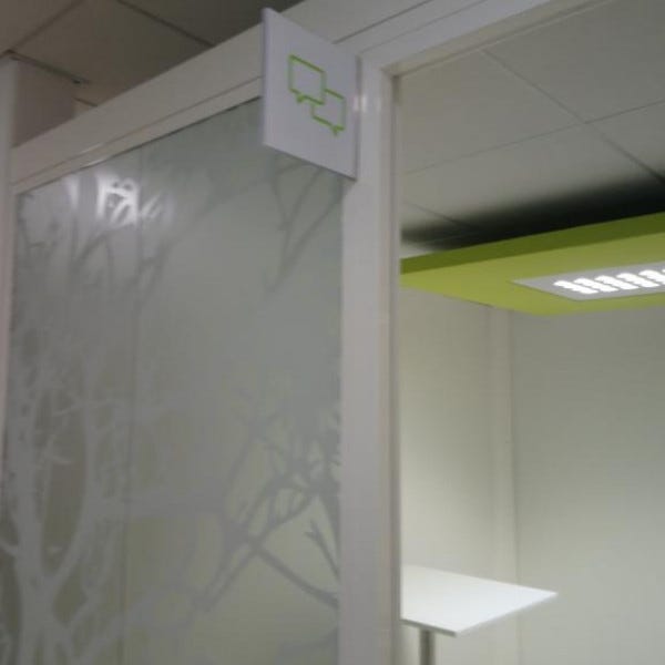 Plaques directionnelles pour indication de bureaux- AMIENS