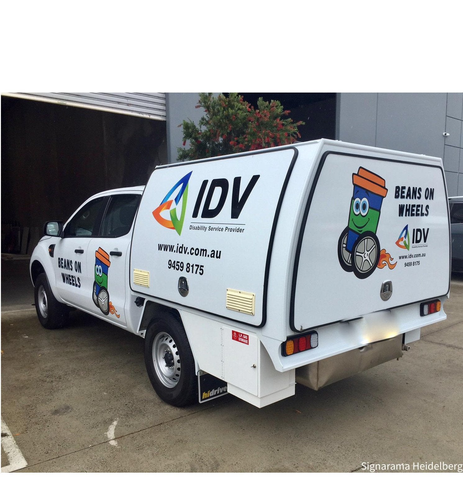 Vehicle Signage & A-Frame - IDV - Macleod.