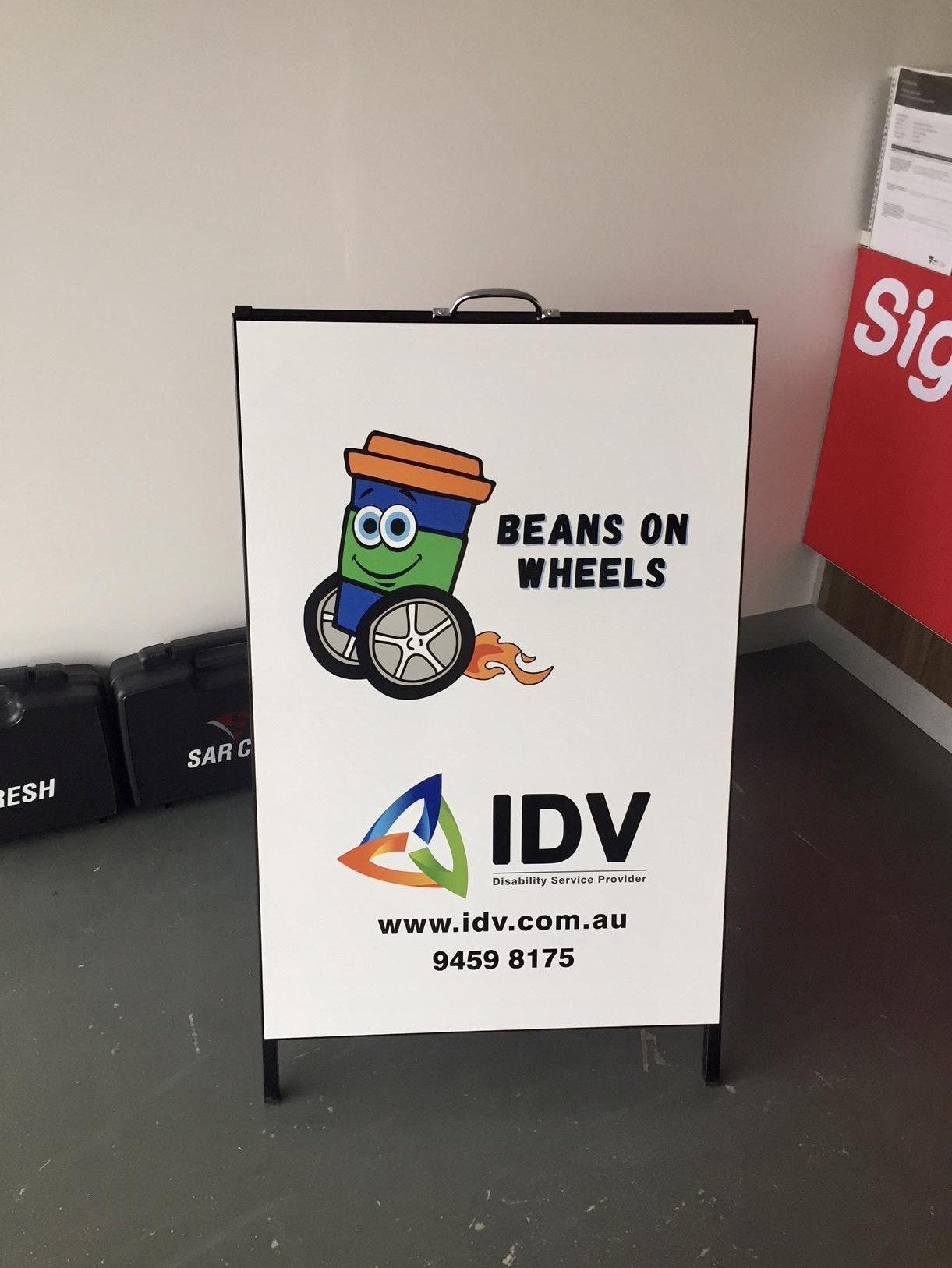 Vehicle Signage & A-Frame - IDV - Macleod.
