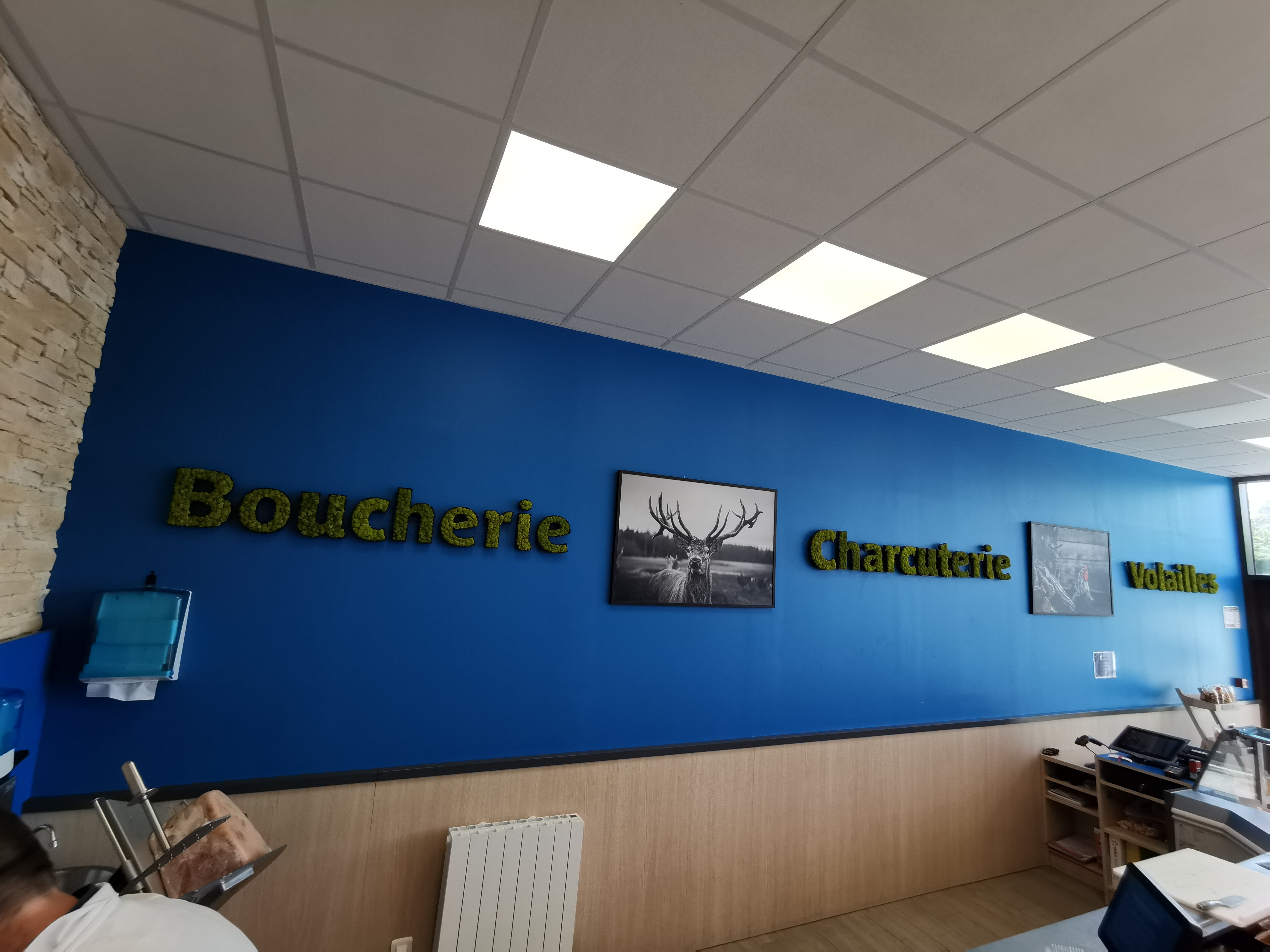 Nouvelle Signalétique intérieure Chez Vincent - Boucher - Charcutier - Volailler situé à Bener - Signarama Le Mans