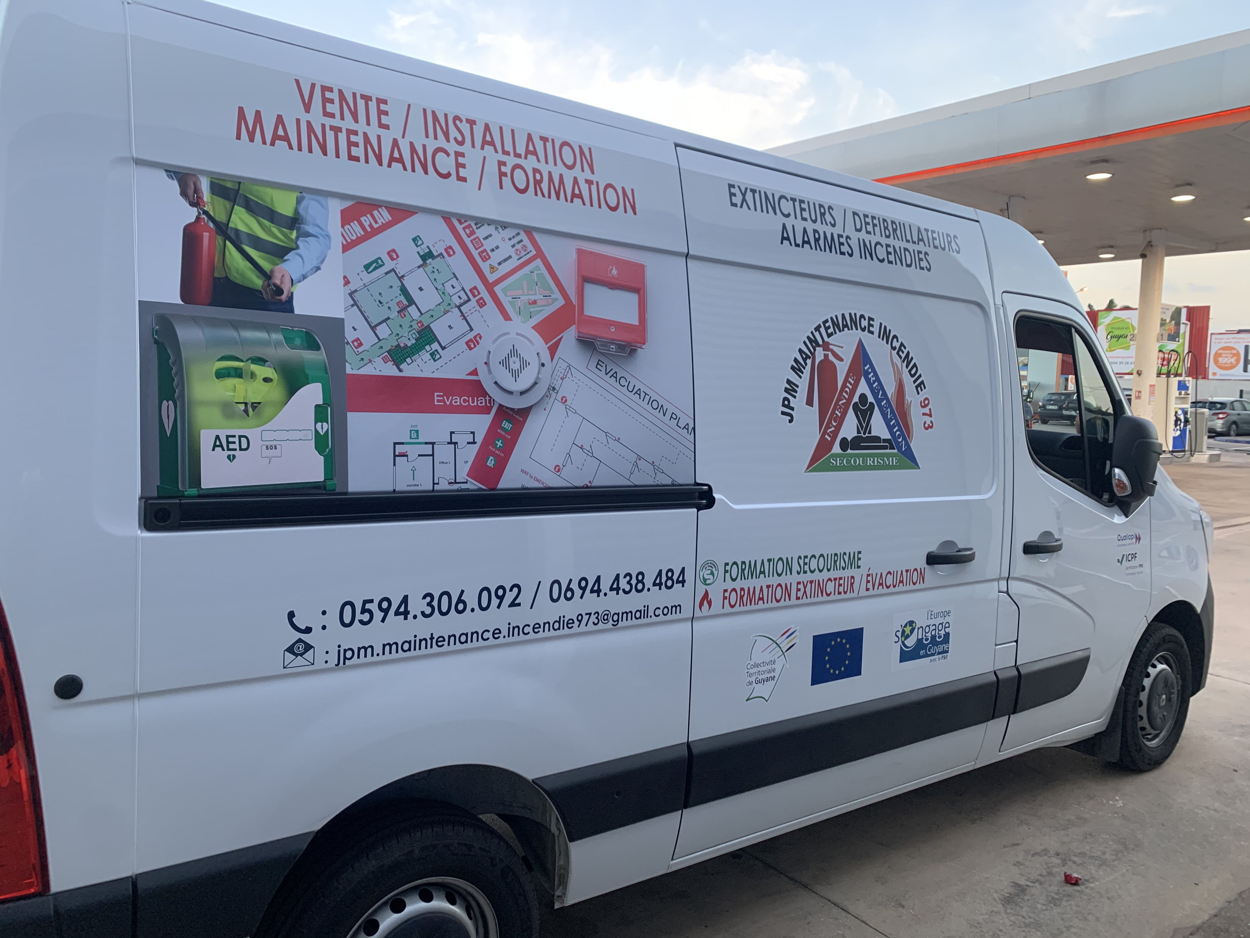 Marquage du véhicule utilitaire de JPM Maintenance Incendie