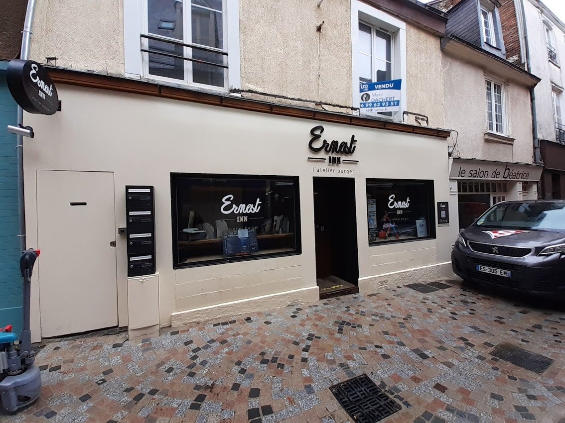signarama-lemans-enseigne-leds-fabrication-graphique-restaurant-lemans-logo-3d
