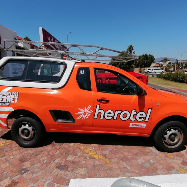 car herotel signage