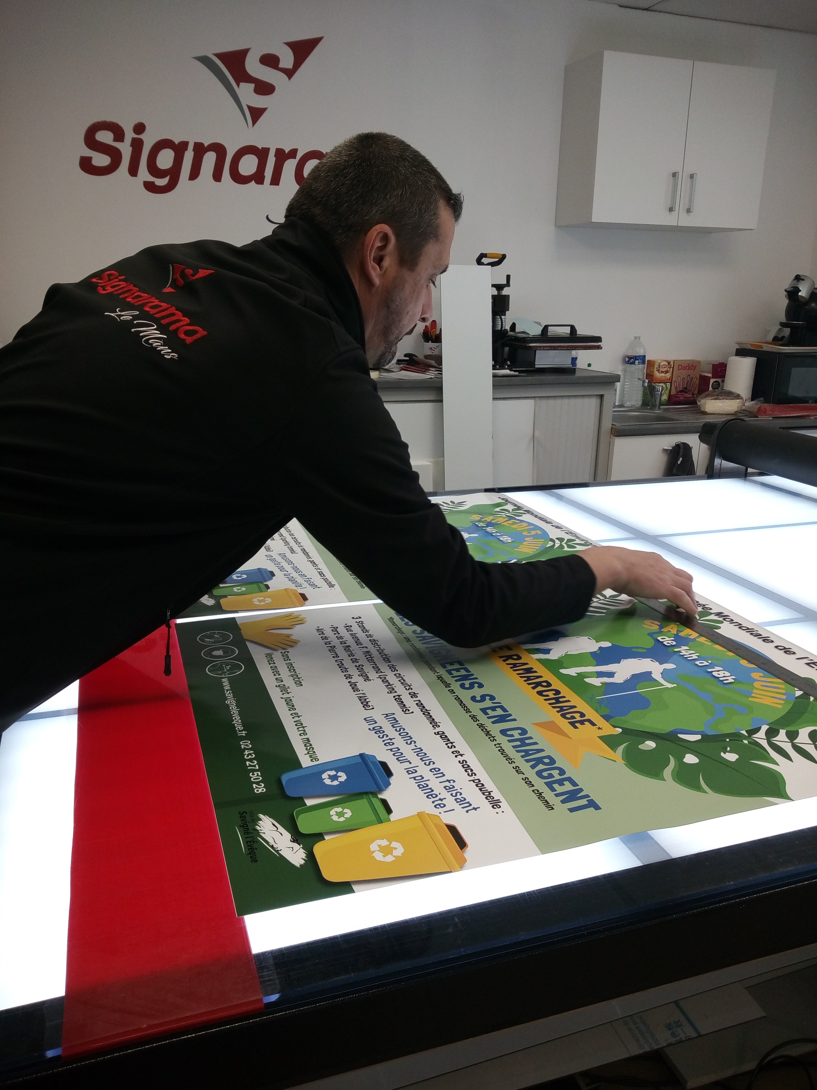 Impression d'Affiches et Panneaux Akylux pour la Journée Mondiale de l'Environnement par Signarama Le Mans