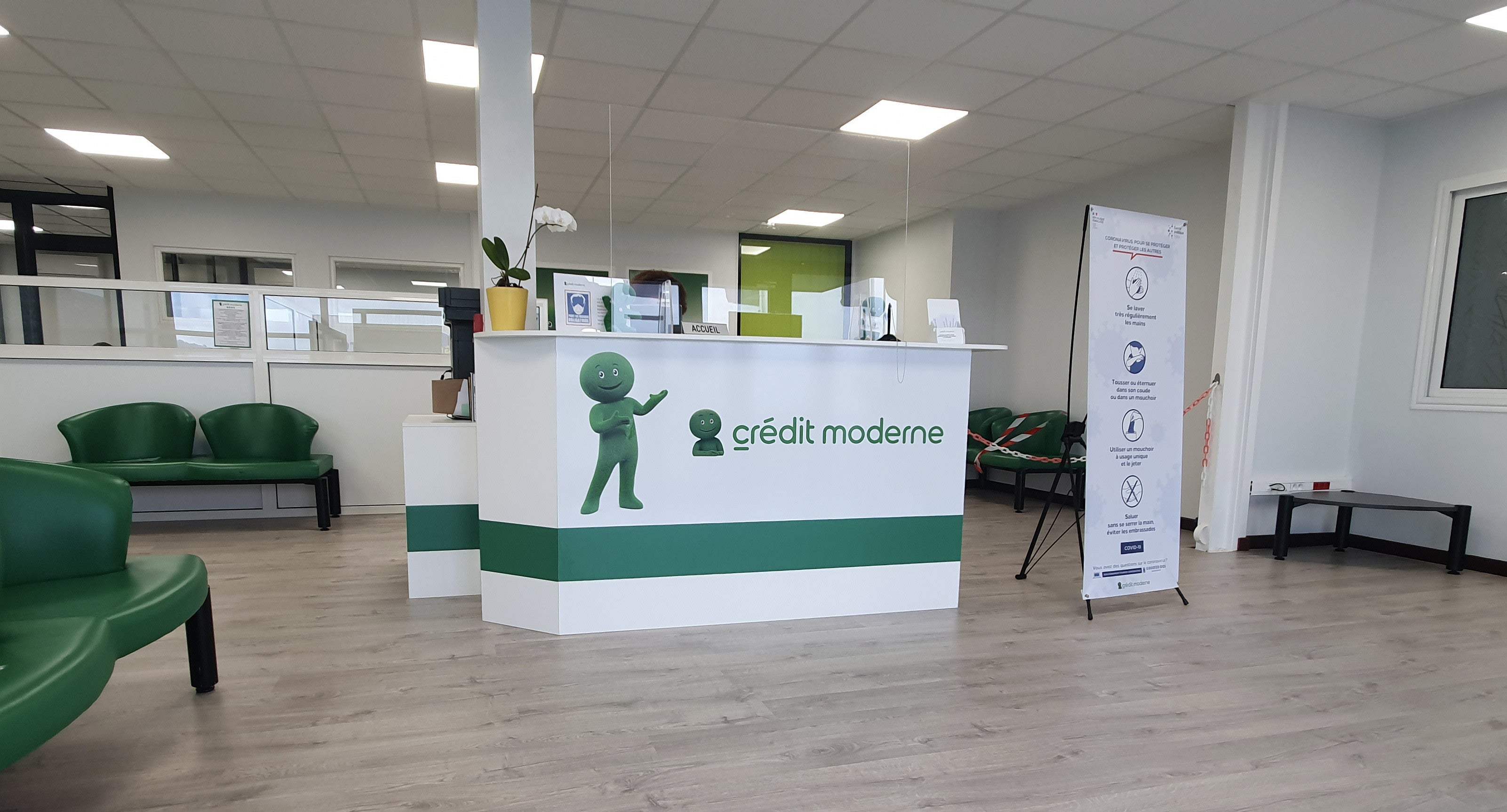 SIGNALETIQUE INTERIEURE & EXTERIEURE CREDIT MODERNE CAYENNE