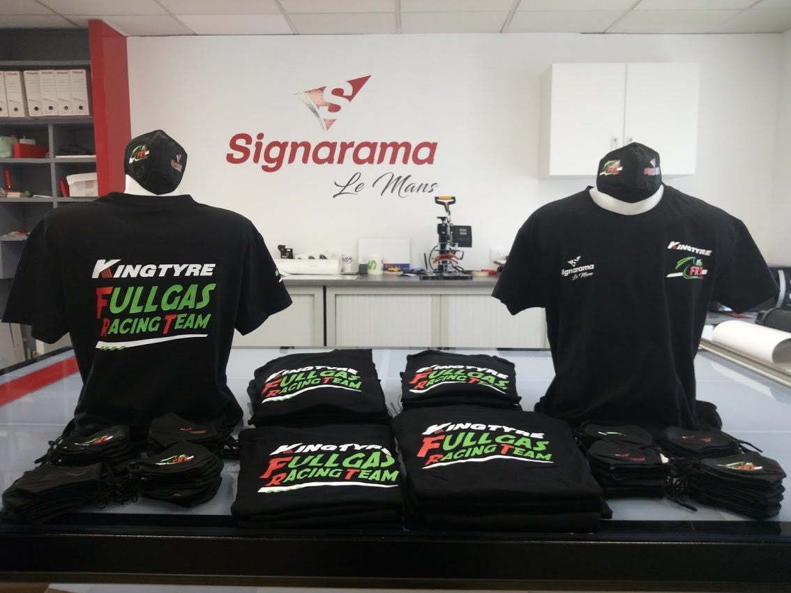 Marquage de Tee-shirts et Masques pour le Team FRT  116 réalisé par Signarama Le mans