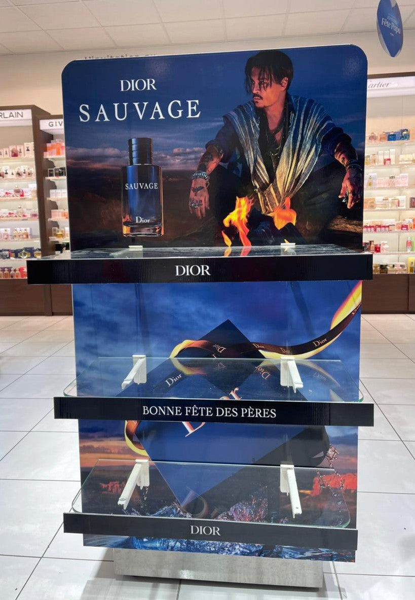 HABILLAGE TG ET VITRINE POUR LES PARFUMEURS NOCIBE ET PHOENICIA GUYANE