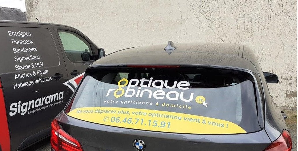 Marquage d'une lunette arrière, conception et pose par Signarama Le Mans !