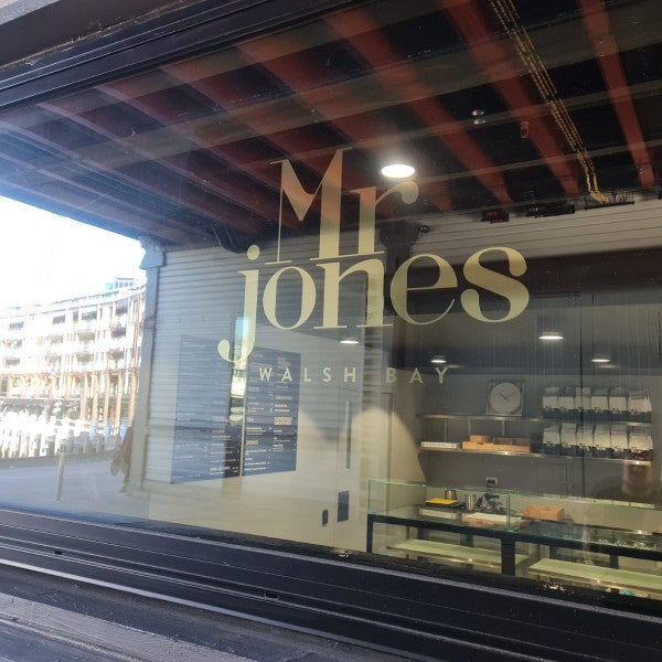 Mr Jones Ultimo Window deca_Mirror Gold vinyl