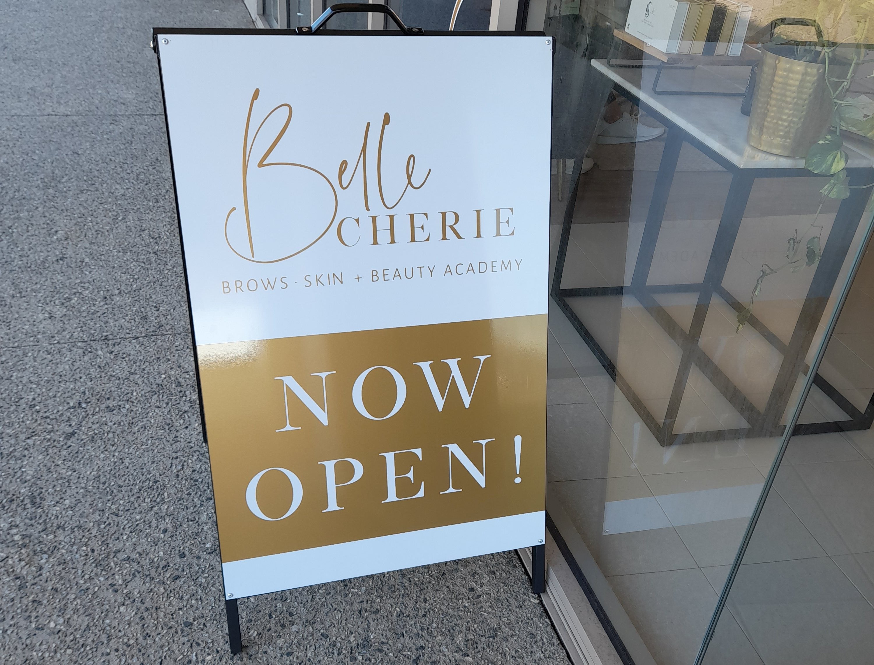 Belle Cherie Shop Signage