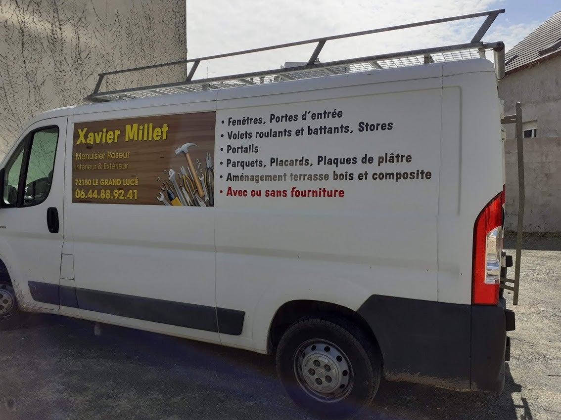 Habillage du véhicule de M Millet Xavier - Menuisier Poseur - par Signarama Le Mans