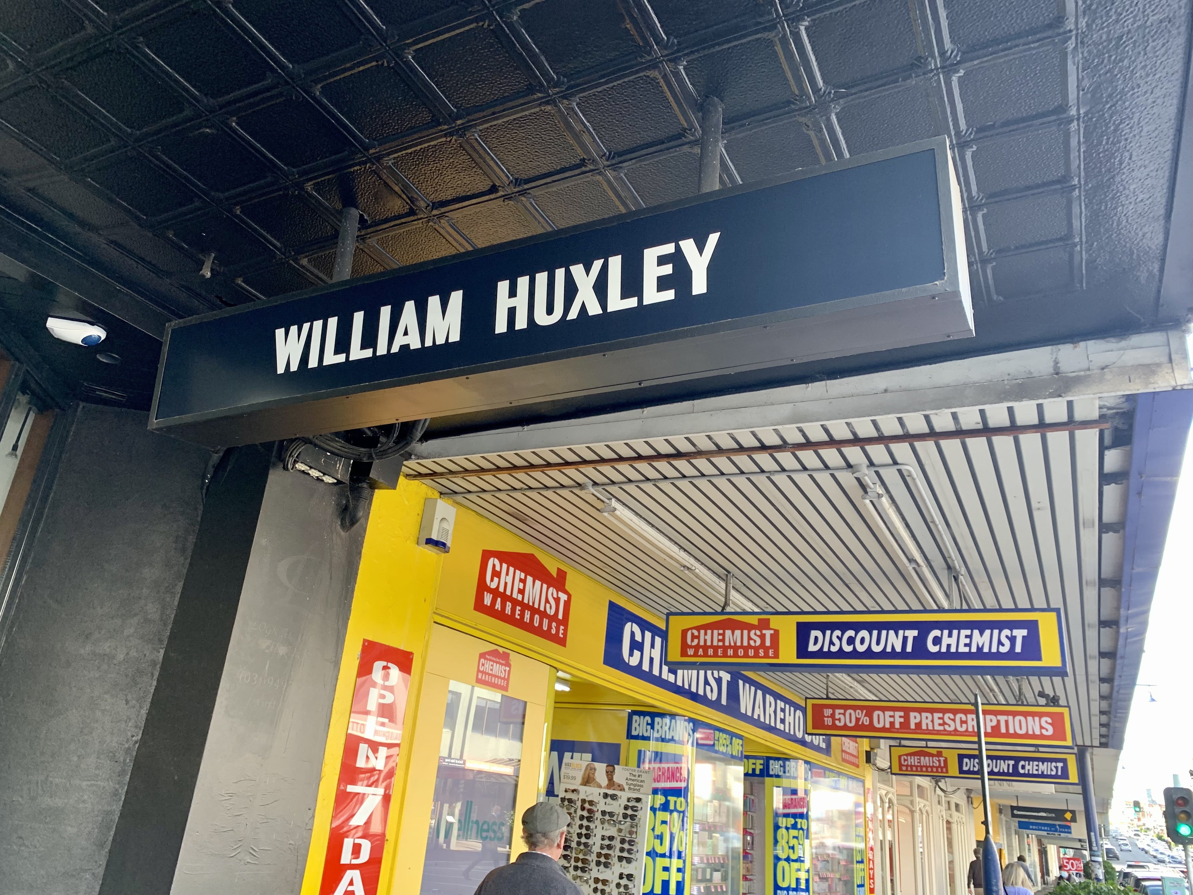 Building Signage & Lightbox - William Huxley - Ivanhoe.