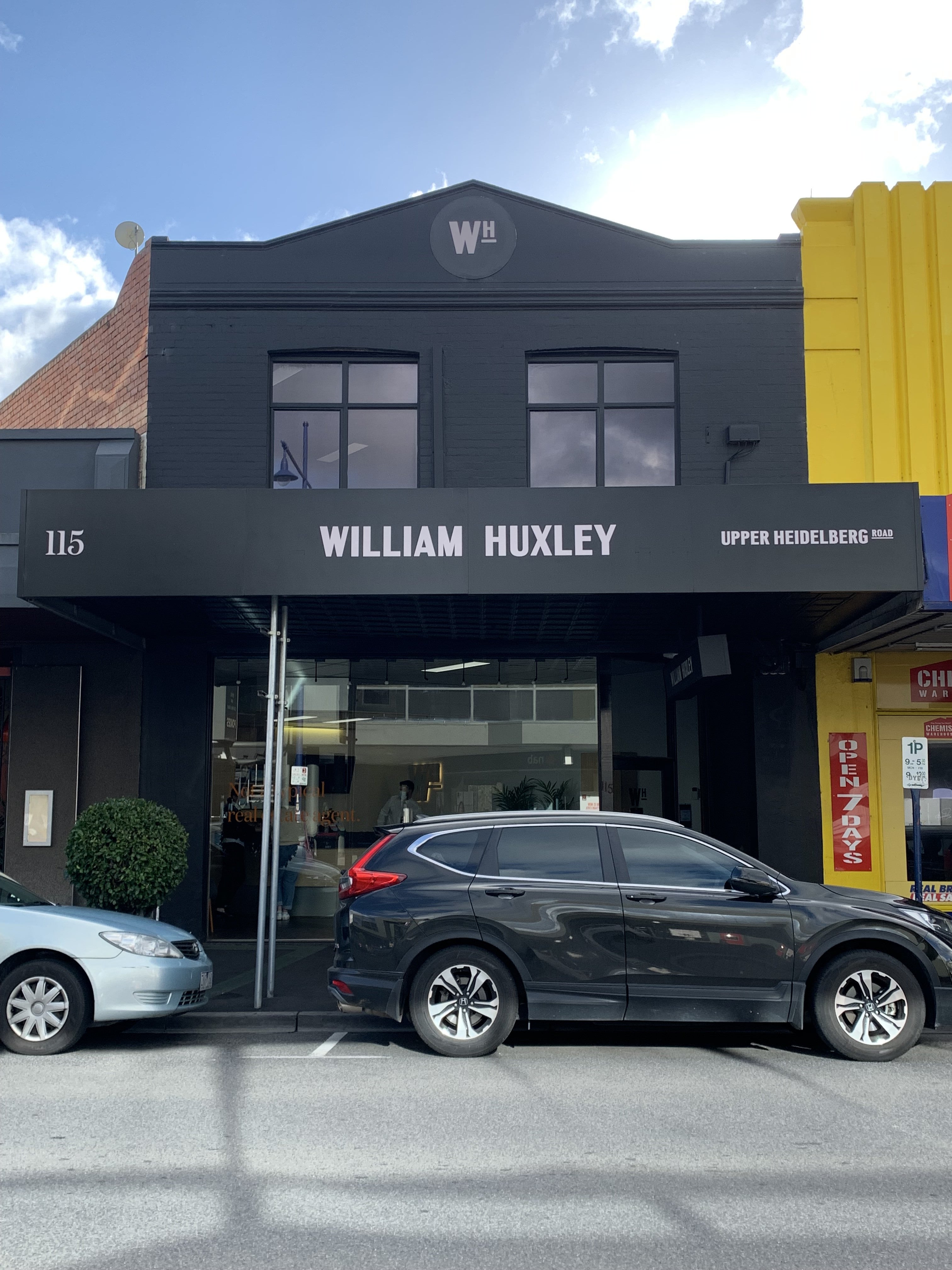 Building Signage & Lightbox - William Huxley - Ivanhoe.