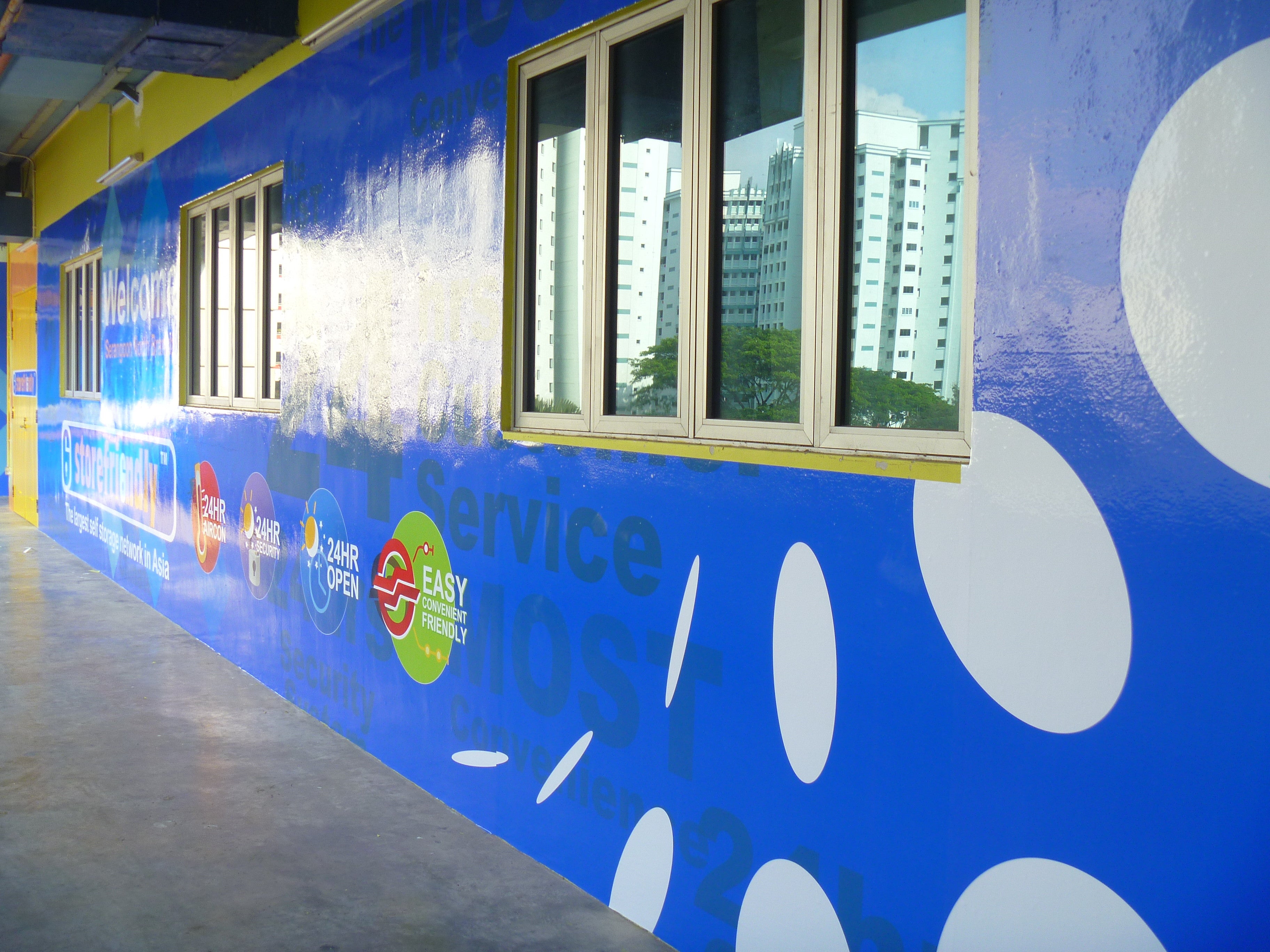 Transform your spaces with wall graphics! Here are 5 smart ways to use them: