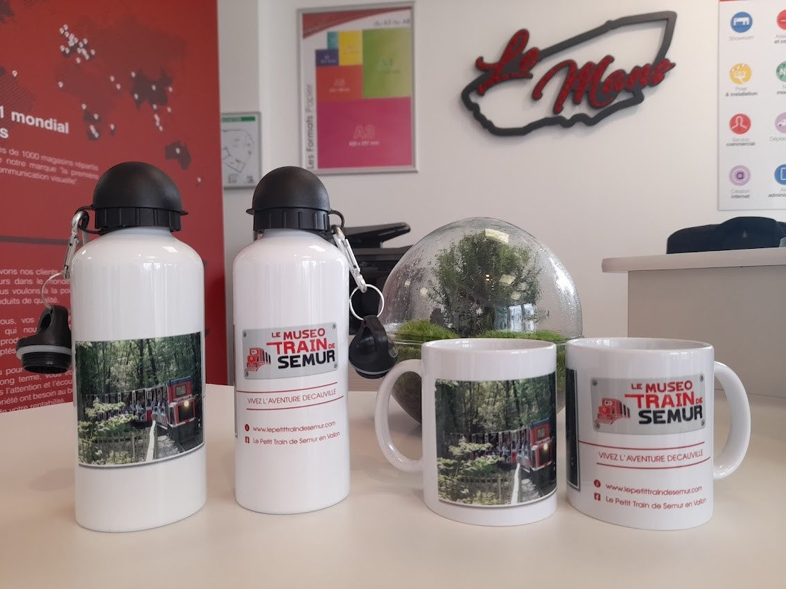 Marquage de Mugs et Gourdes pour Le Petit Train de Semur en Vallon par Signarama Le Mans