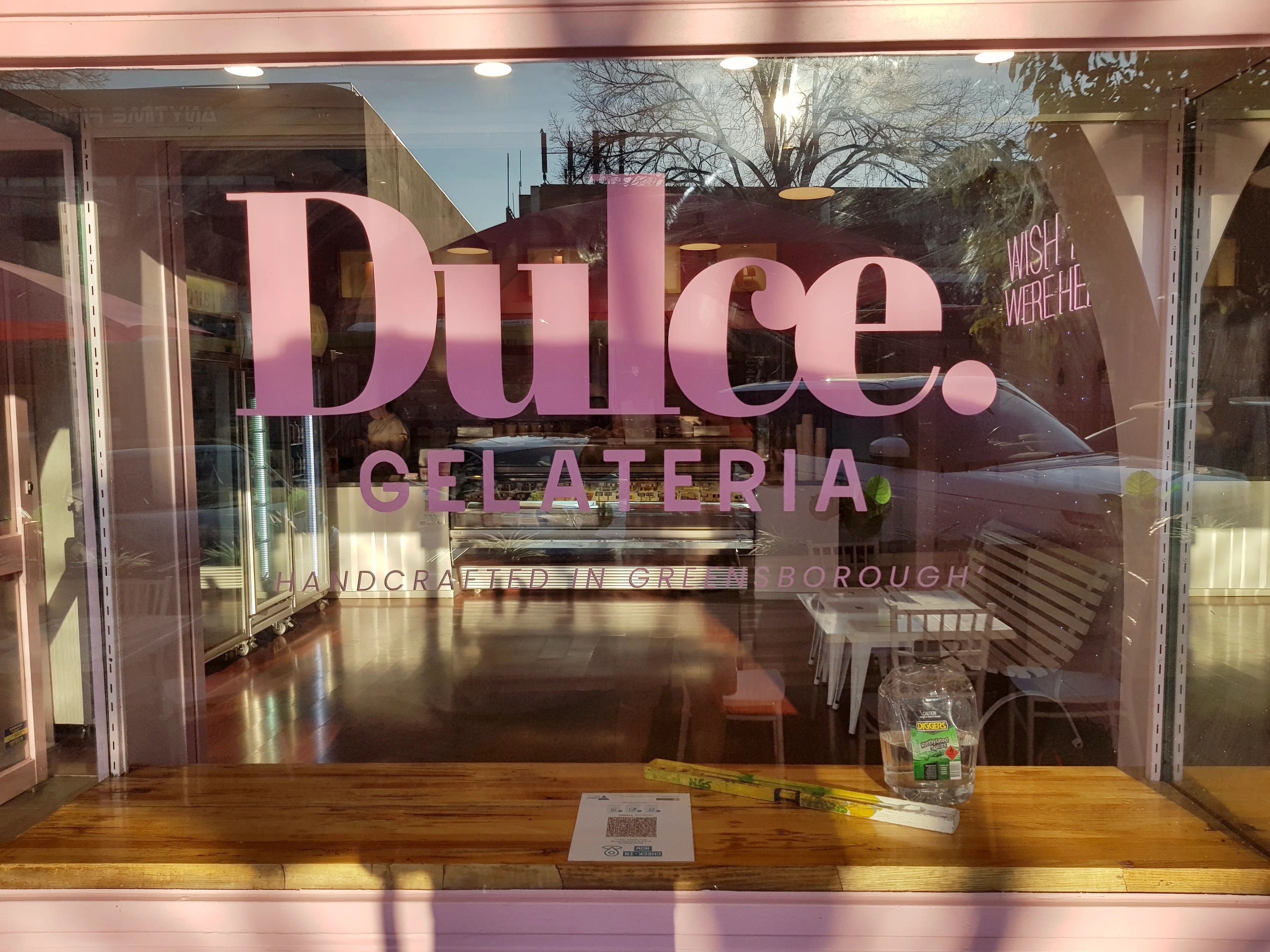 Window Lettering - Dulce Gelateria - Greensborough.