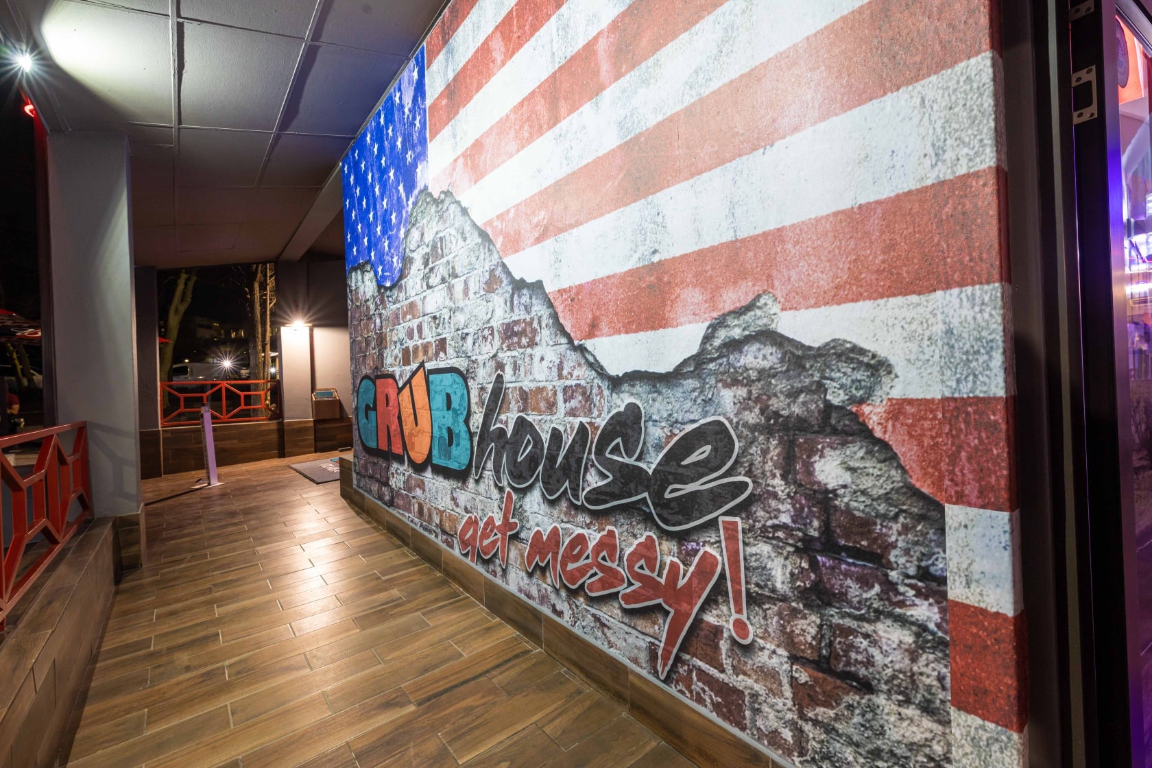 Grubhouse Restaurant - Complete Signage Solution