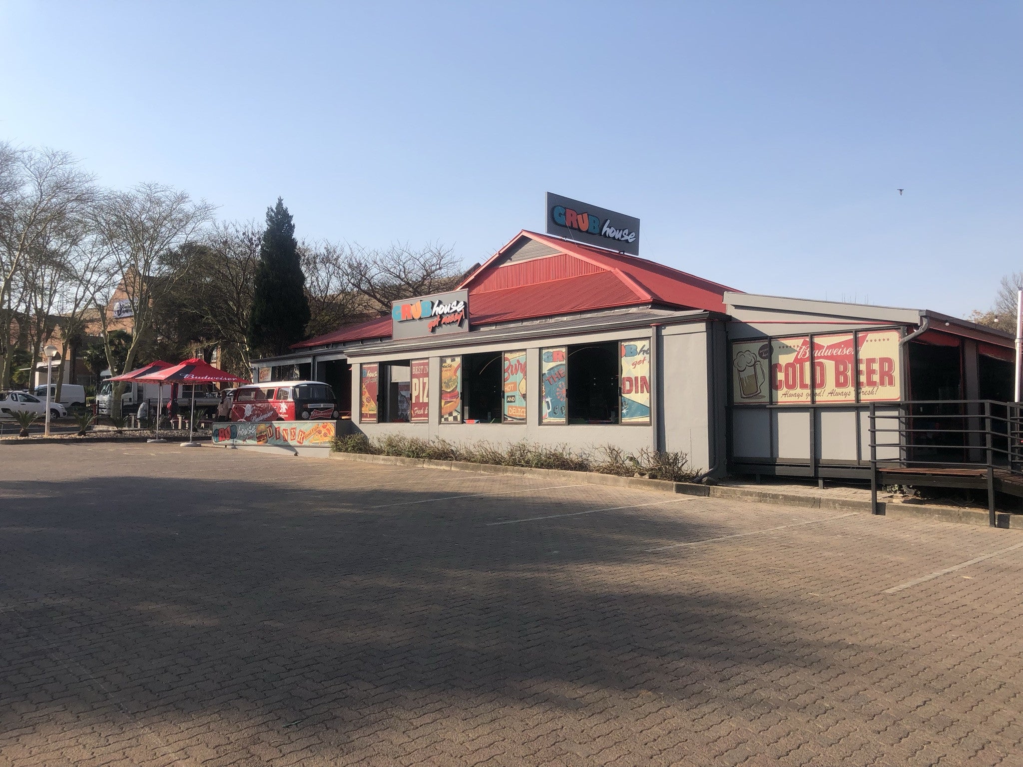Grubhouse Restaurant - Complete Signage Solution