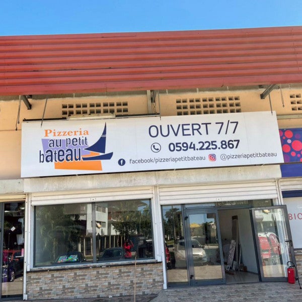 ENSEIGNE PIZZERIA PETIT BATEAU KOUROU