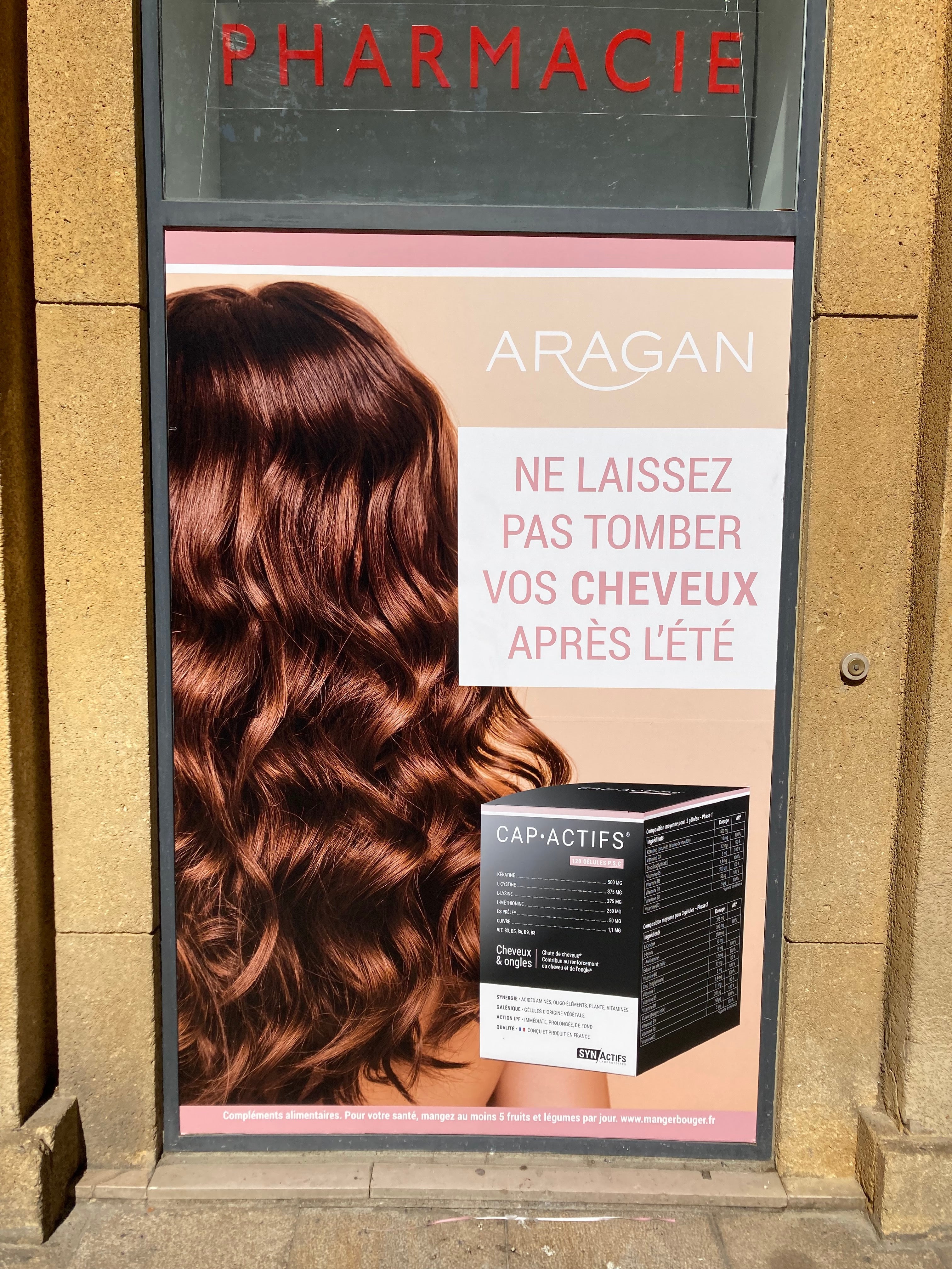 STICKER VITRINE POUR TOUS