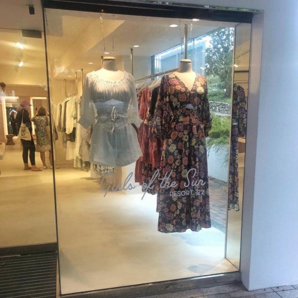 Kivari Boutique Window Decal